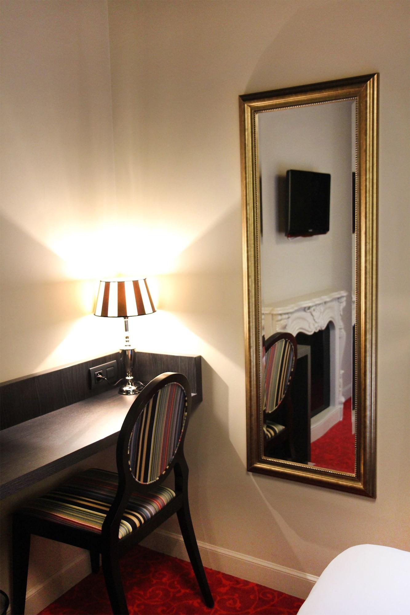 Best Western Le Montmartre - Saint Pierre 3*