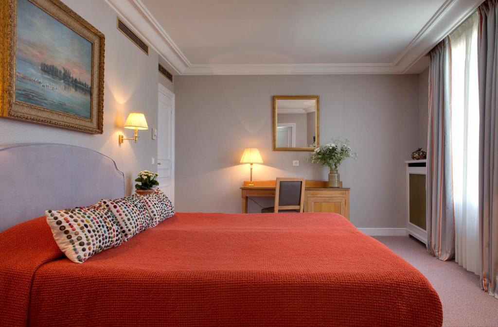 Le Littré Hotel
