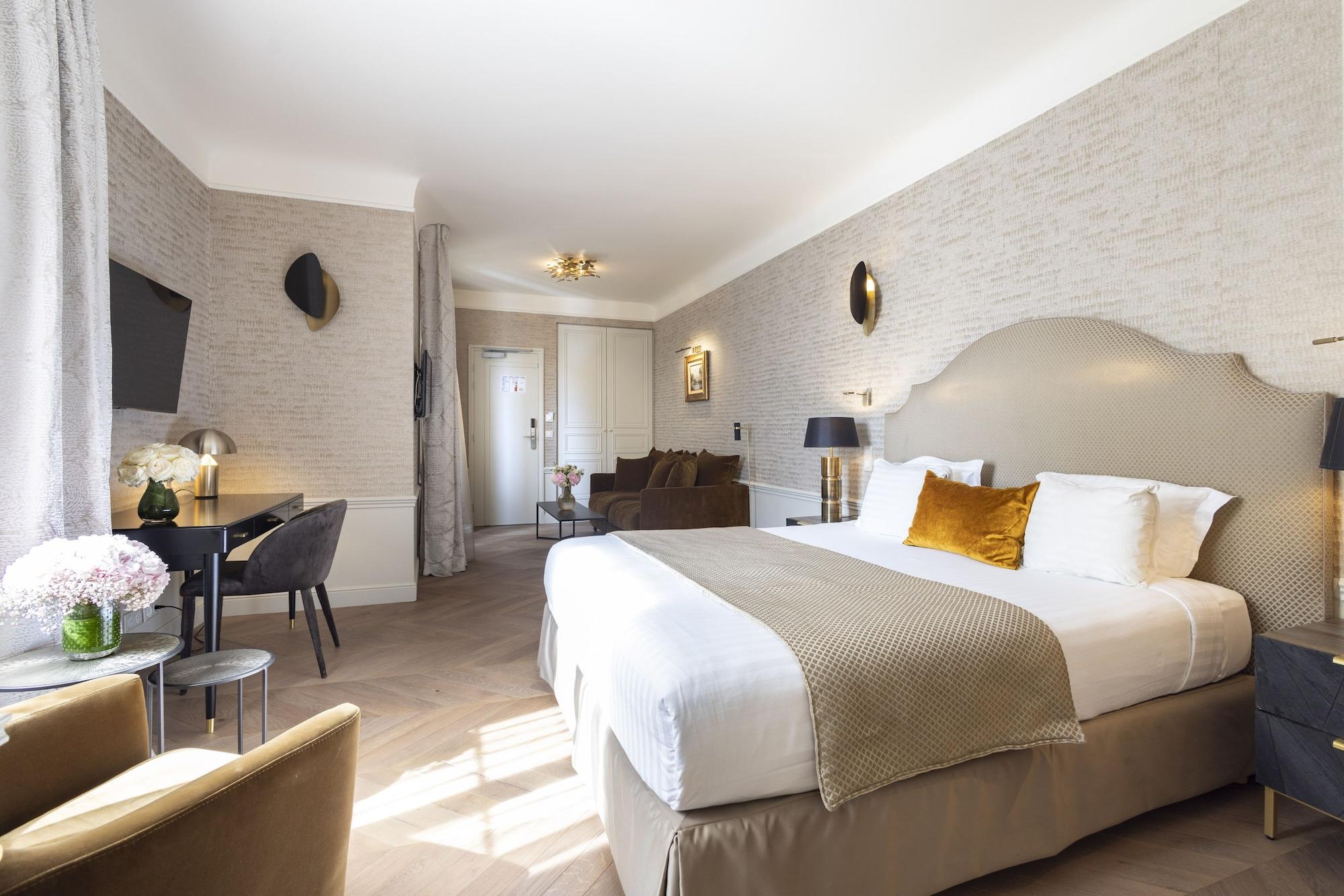 Hotel Foch 4*