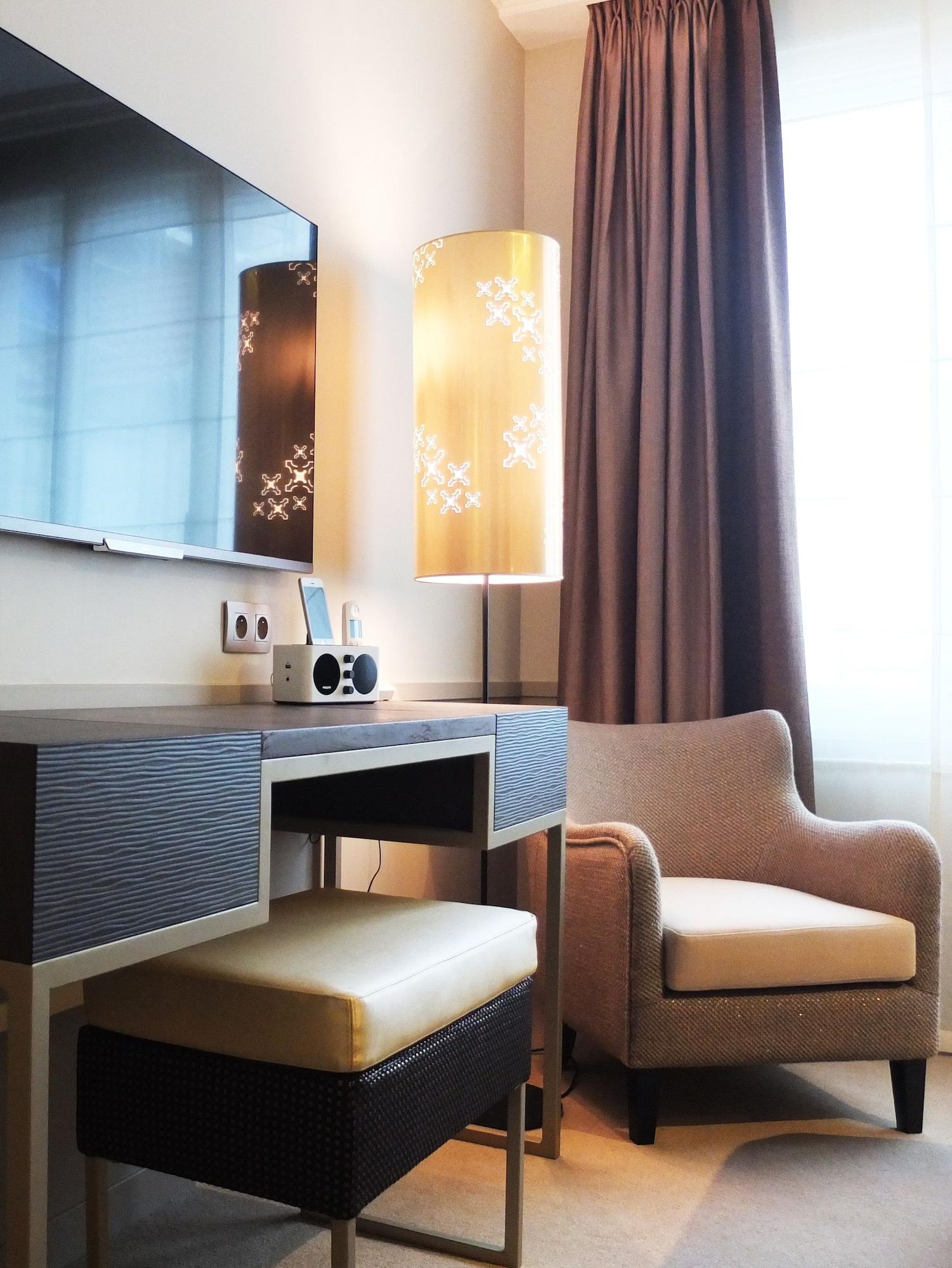 Hotel Saxe Eiffel 4*