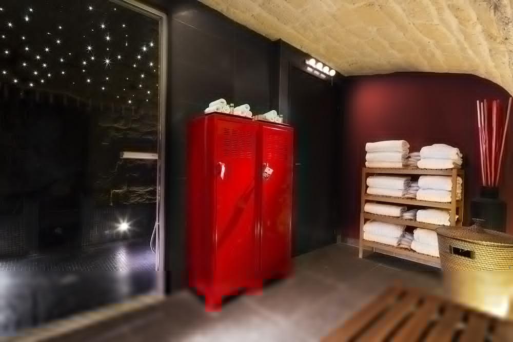 Hotel Les Théâtres Parigi