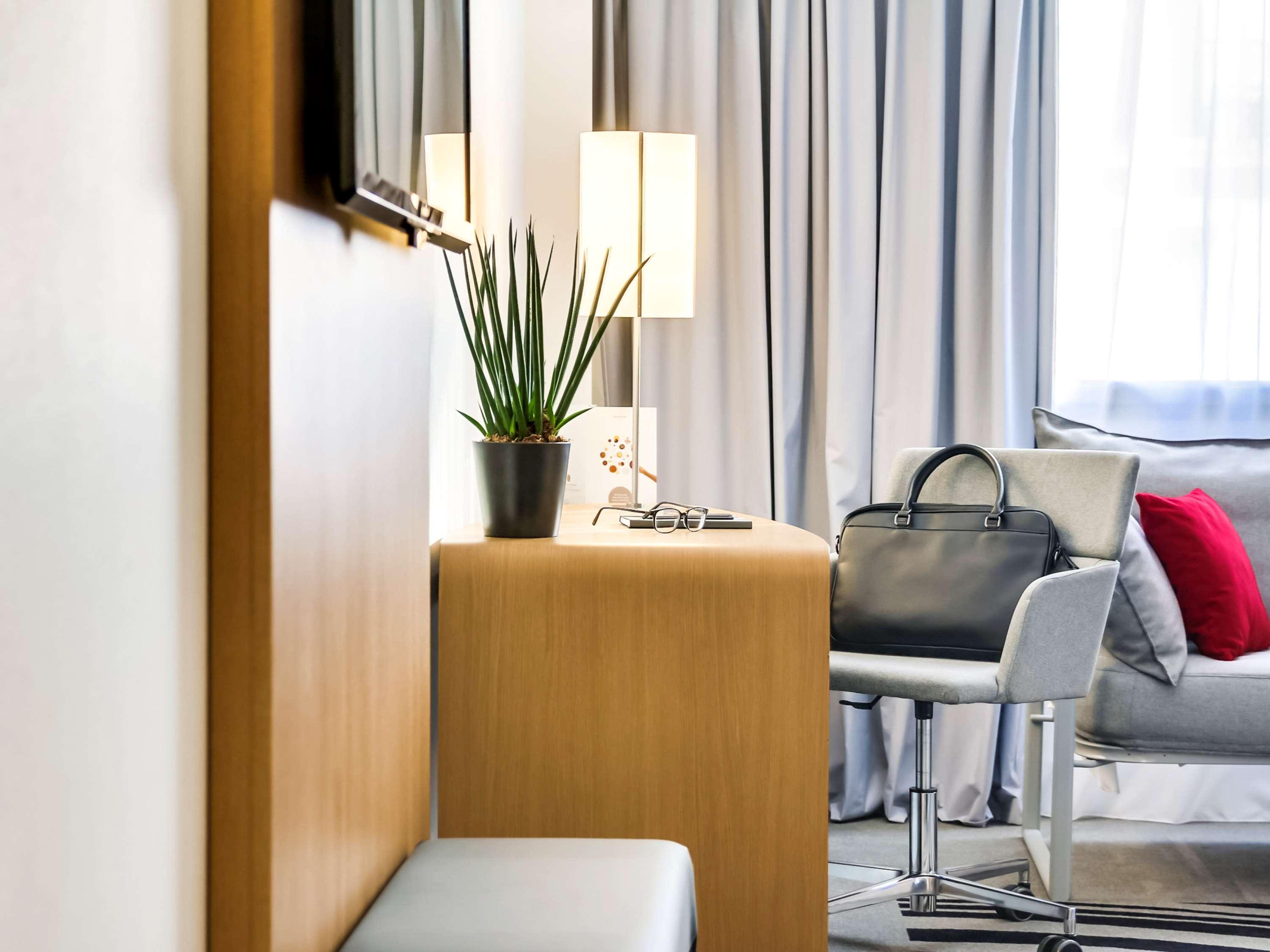 Novotel Centre Gare Montparnasse 4*