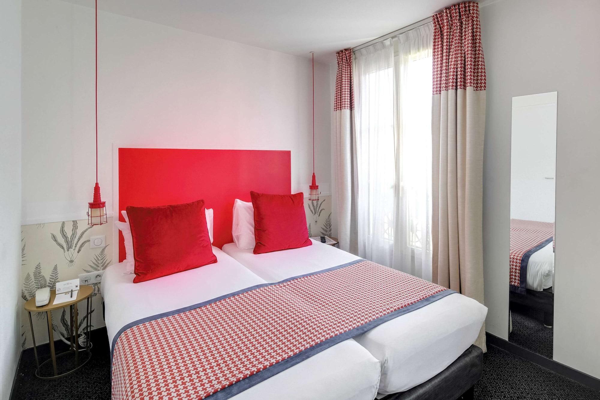 George - Astotel Hotel