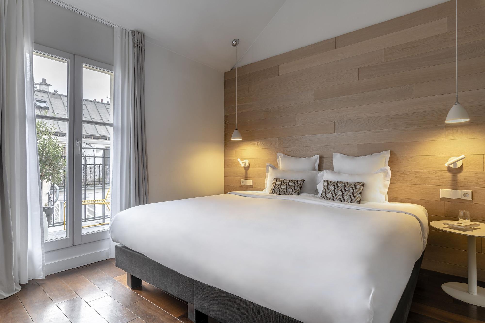 9hotel Opera
