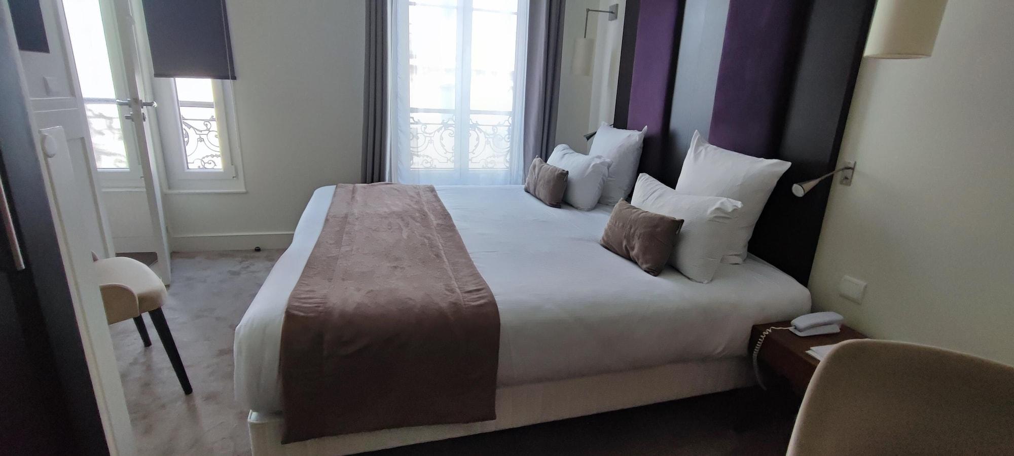Hotel Elysées Bassano Parigi