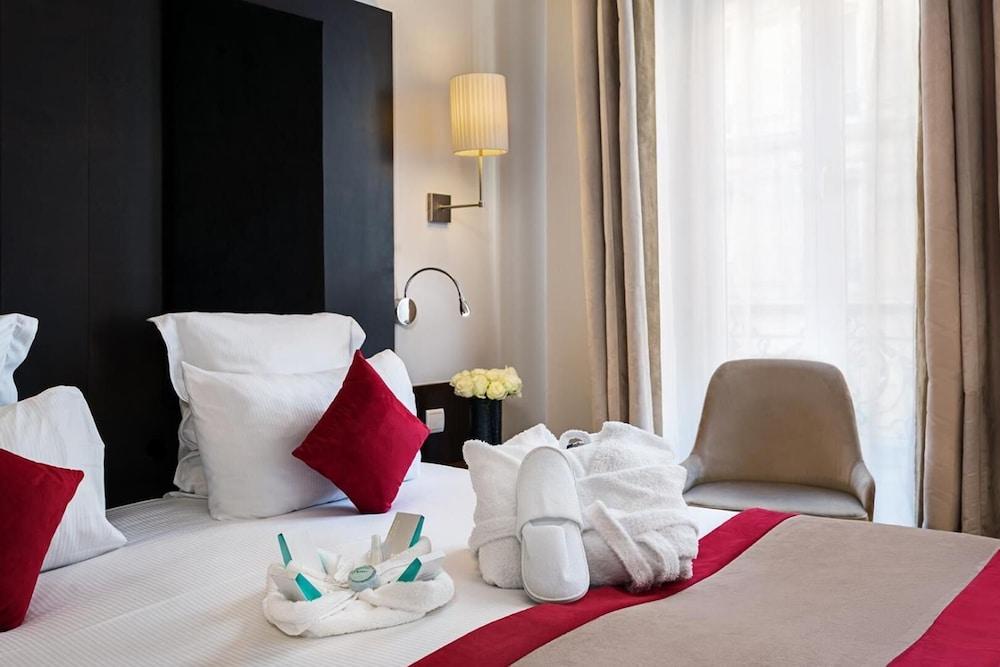 Elysées Bassano 4*