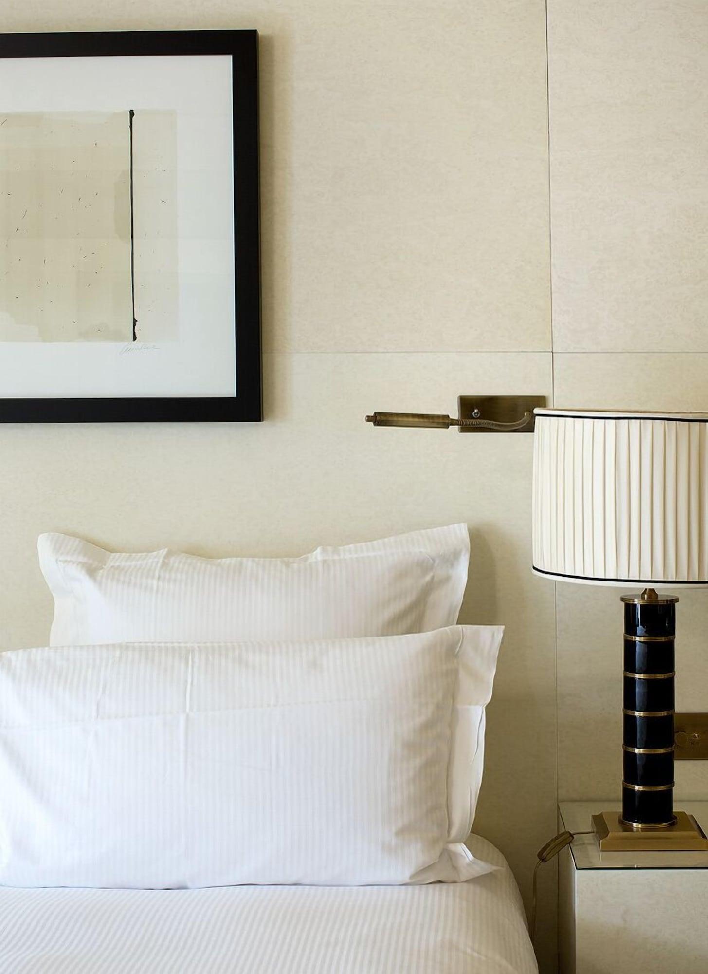 Montaigne Hotel 5*