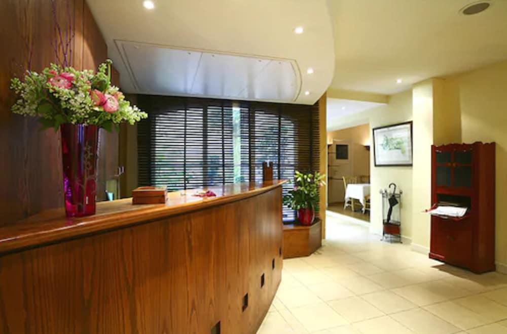 Le Clos Medicis Hotel 3*