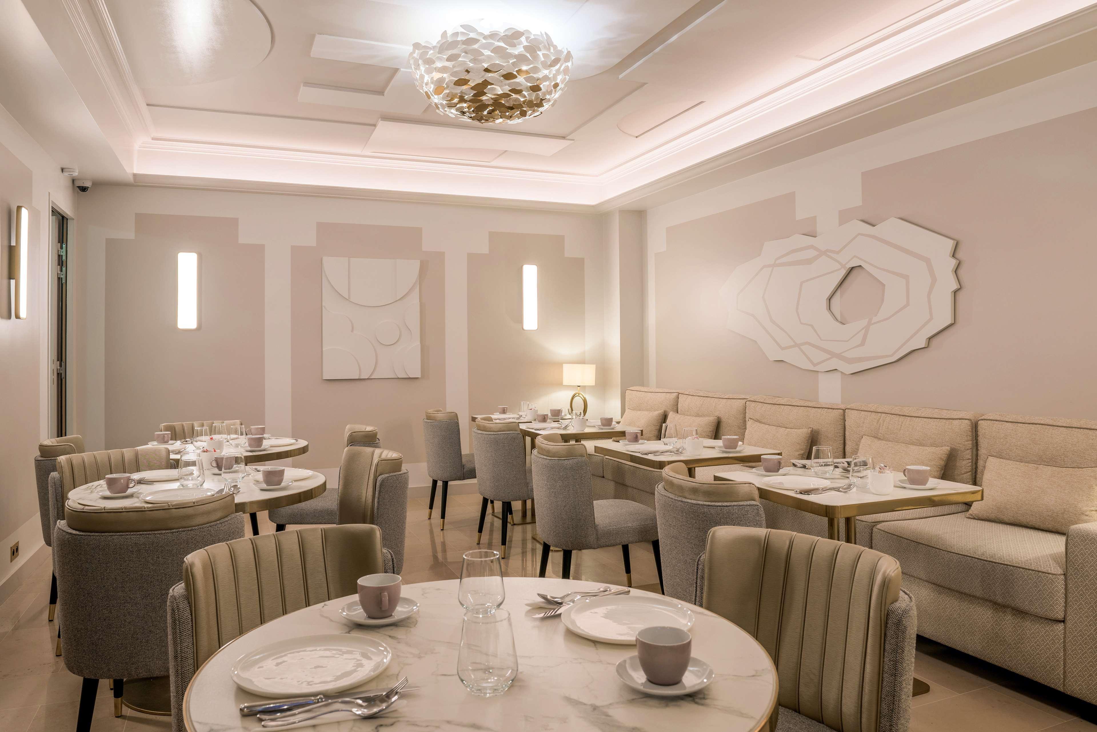 Hotel Camille Tapestry Collection By Hilton Parigi