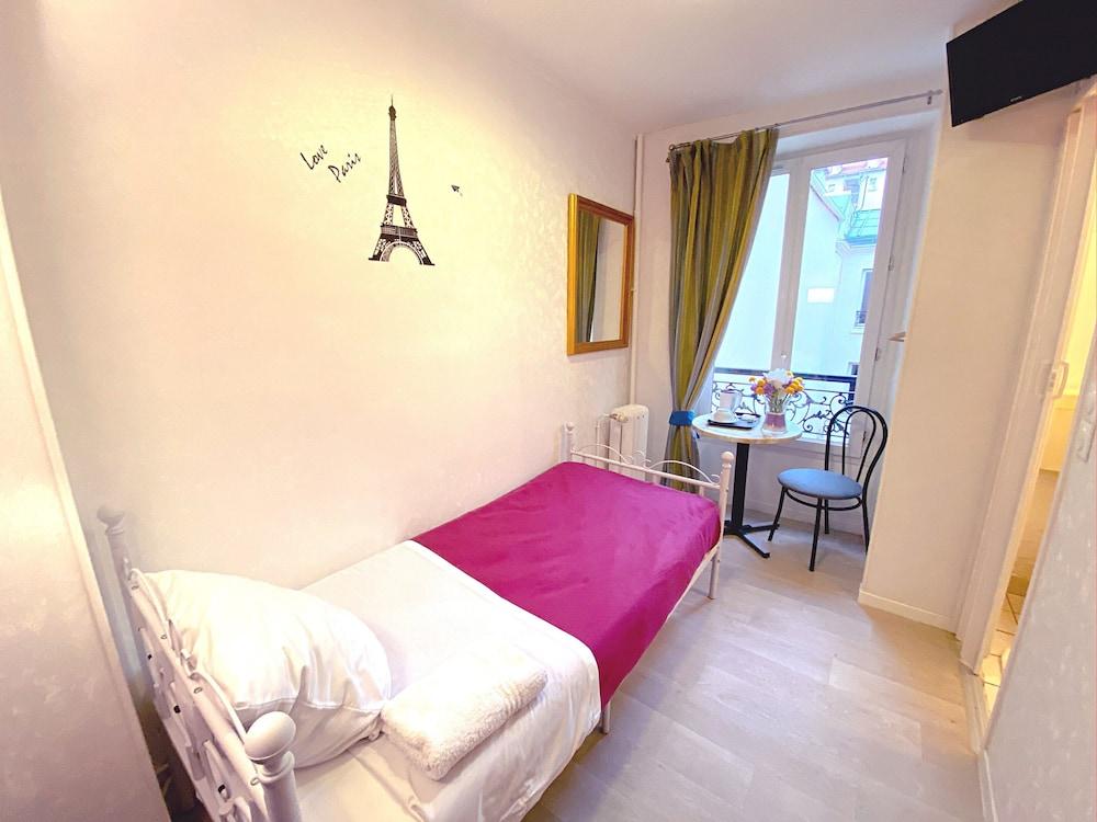 Aviatic Hotel 2*
