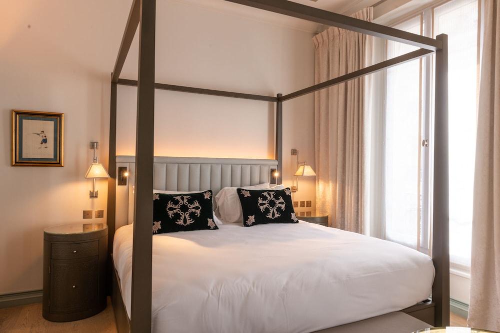 De Montesquieu Hotel 5*