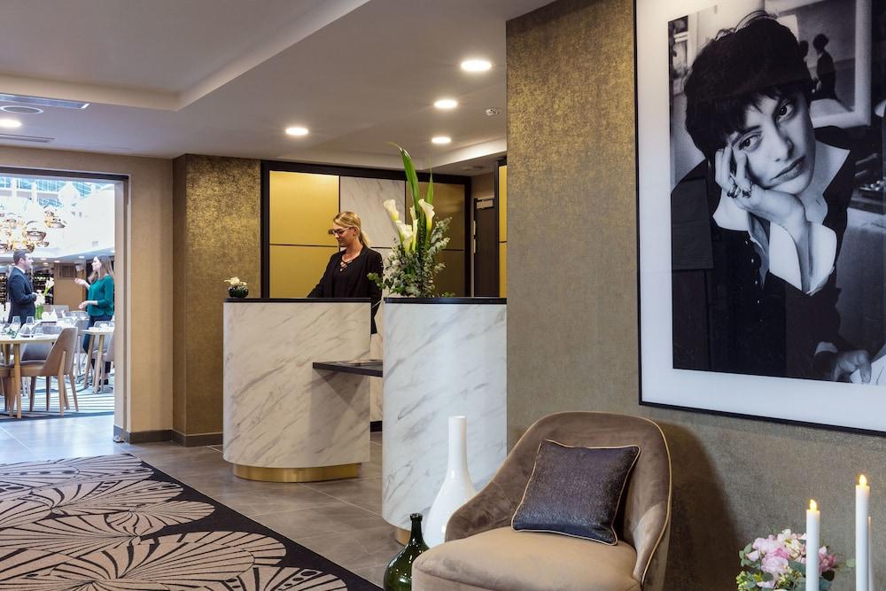 Hotel Niepce Paris, Curio Collection By Hilton Parigi
