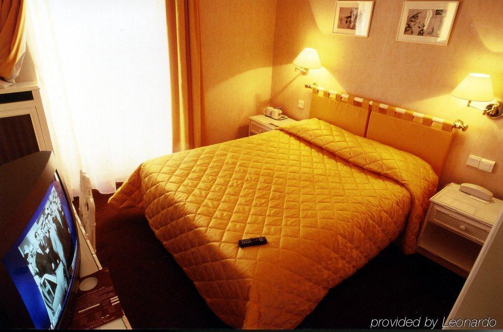 Hotel Monceau Wagram 4*