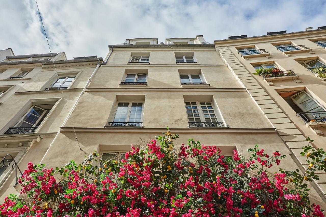 Notre Dame De By Prestige * Paris
