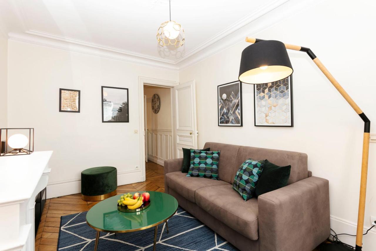 Latin Quarter With Balcony - Cityapartmentstay