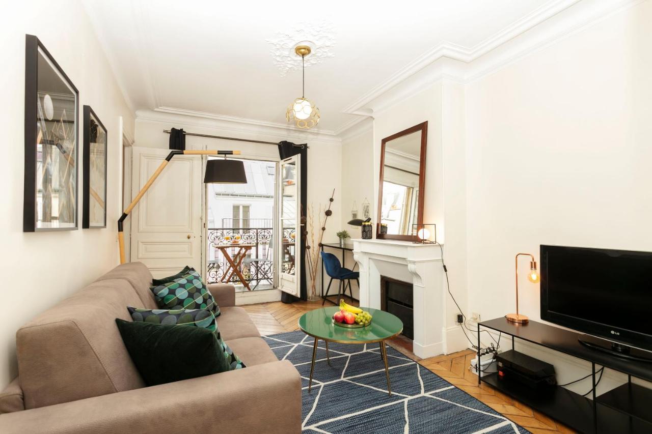 Latin Quarter With Balcony - Cityapartmentstay