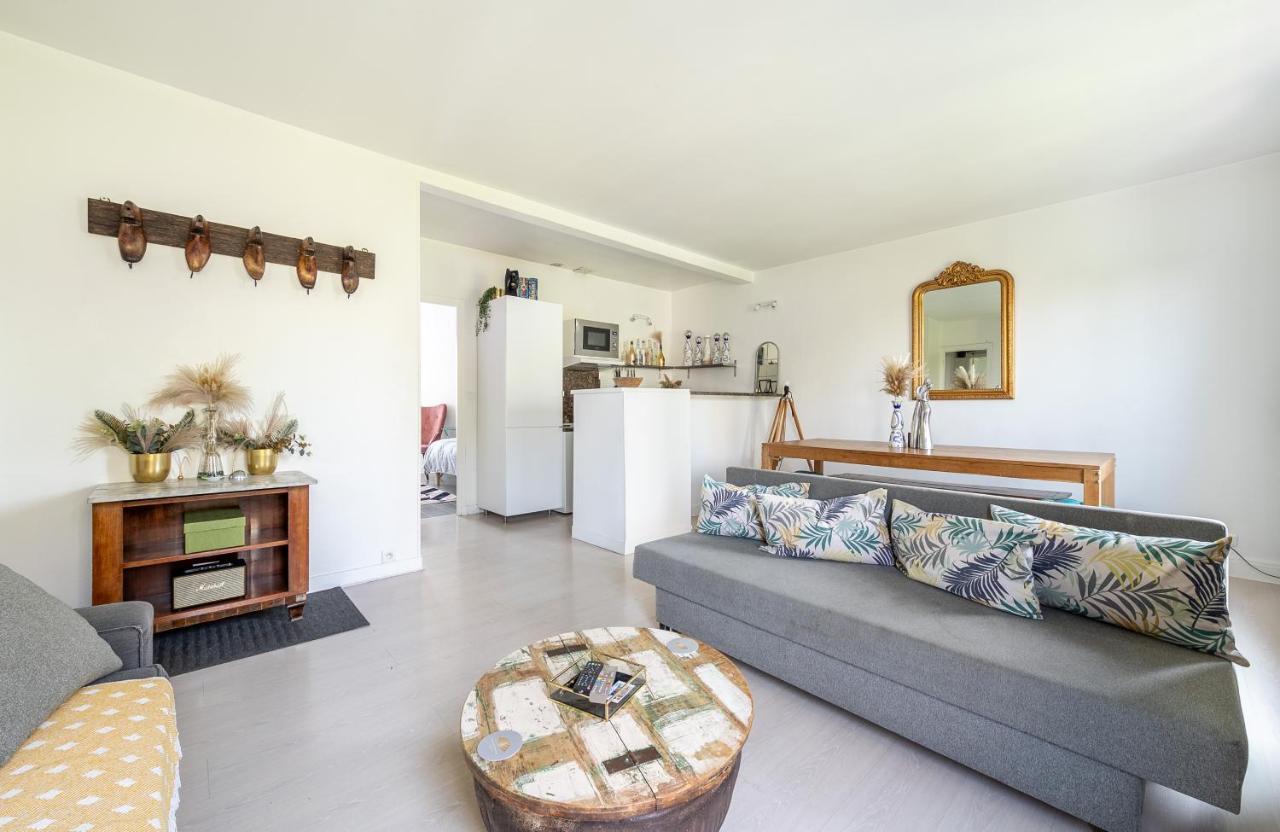In Front Of The Sacre Coeur - 2 Bedrooms With Elevator Apartment *