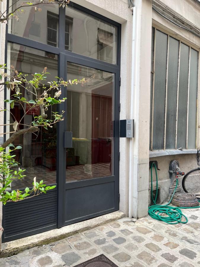 Design In The Marais Apartment