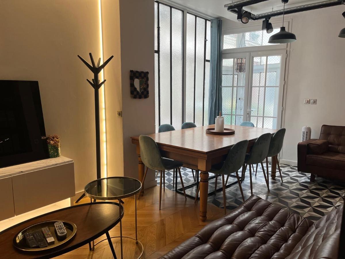 Apartment Design In The Marais *