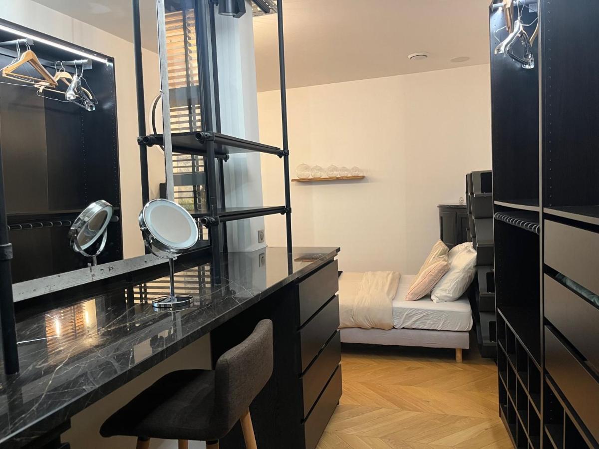 Design In The Marais Apartment *