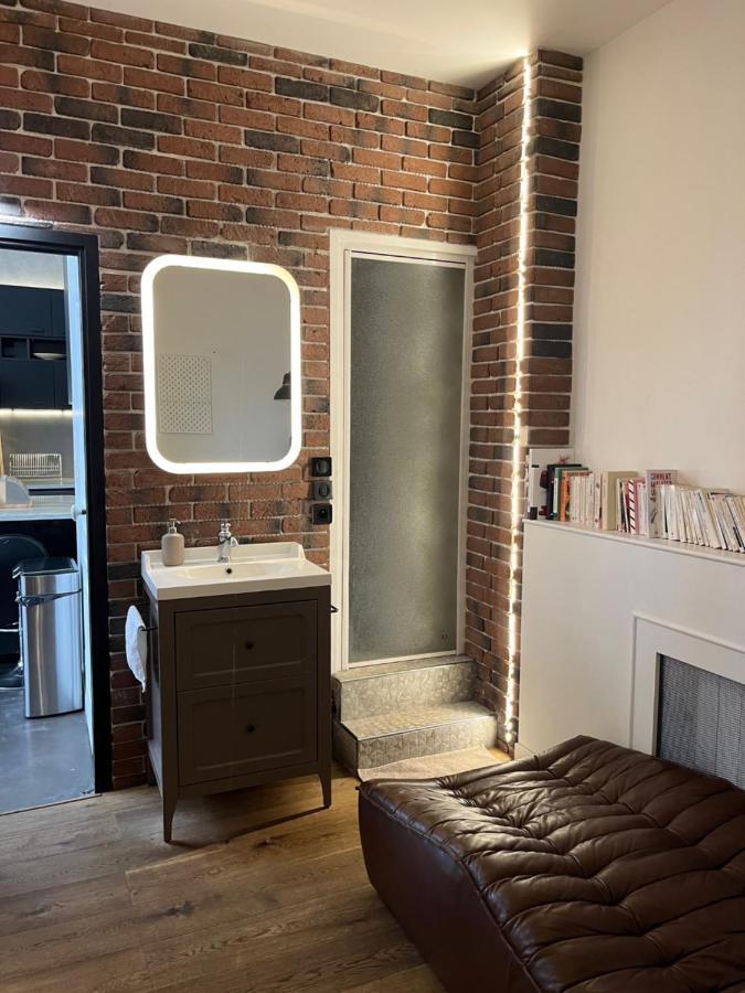 Apartment Design In The Marais