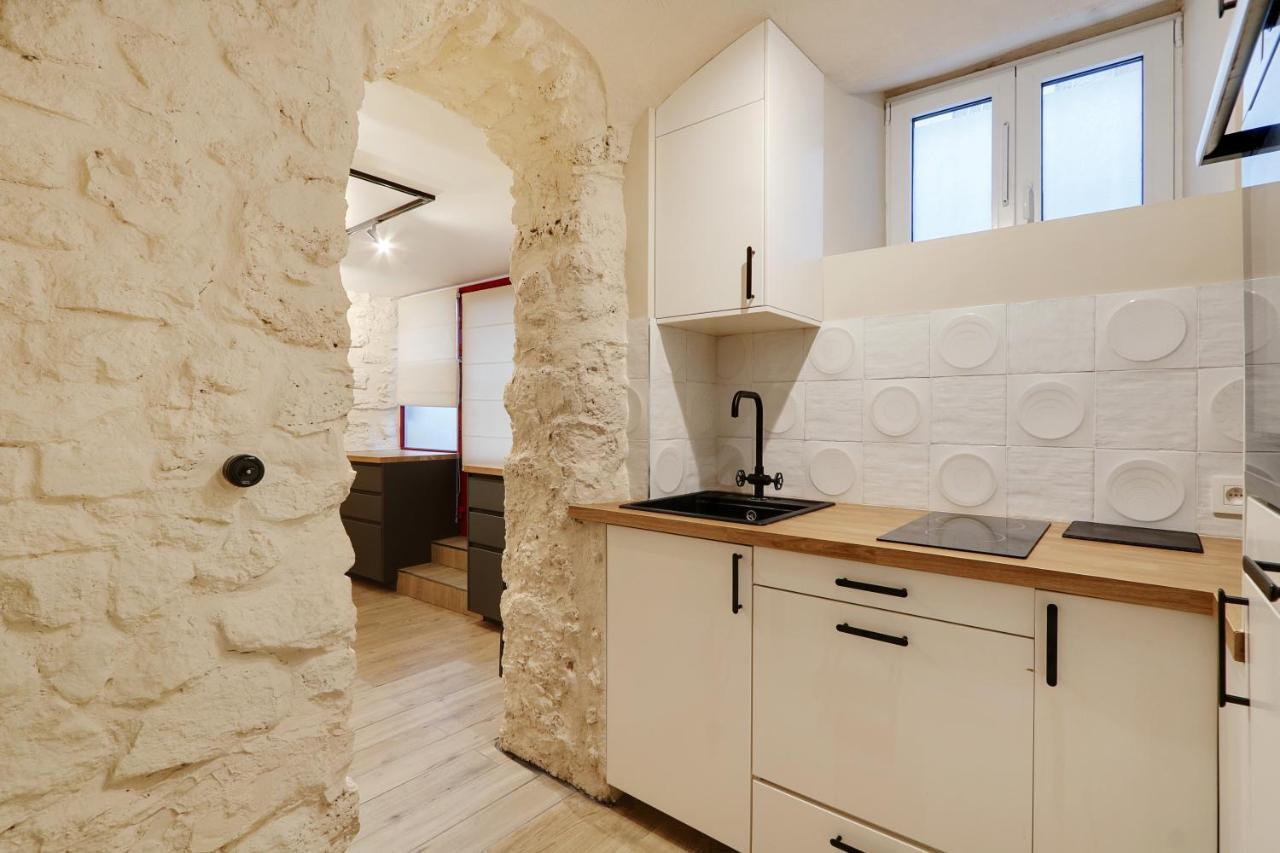 Pick A Flat's In Montmartre - Rue Drevet * Paris