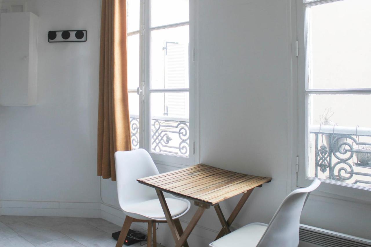 Appartamento Charming Studio In The 8eme