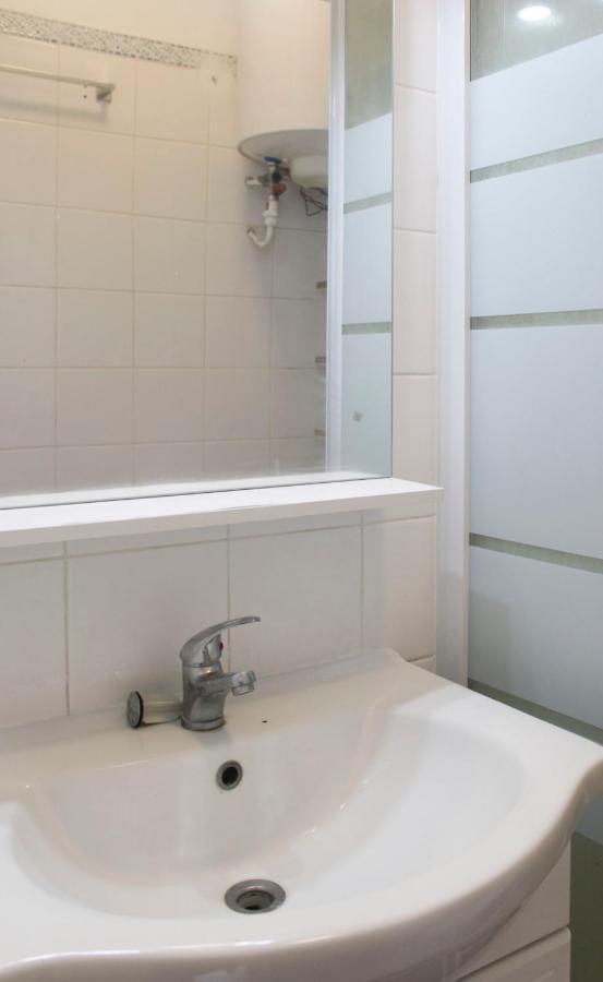 Appartamento Charming Studio In The 8eme *