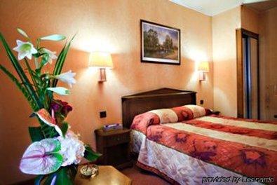Hotel Meslay Republique Paris