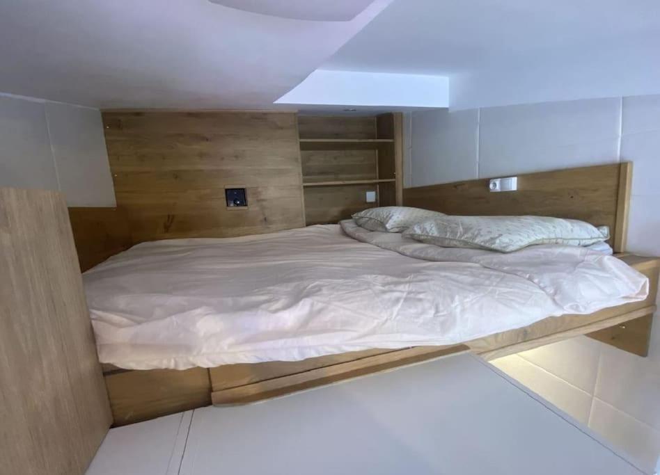 Studio 9m2 Champs Elysees Arc De Triomphe75008 Apartment *