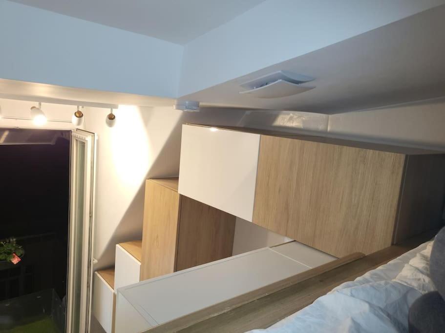 Apartment Studio 9m2 Champs Elysees Arc De Triomphe75008 *