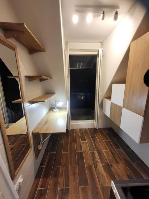 Studio 9m2 Champs Elysees Arc De Triomphe75008 *
