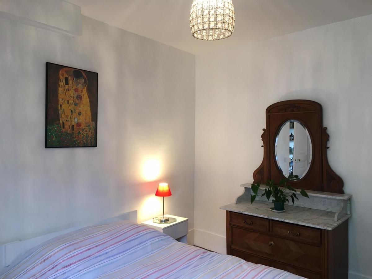 Appartamento Paris, Au Bord Du Canal Saint Martin Parigi
