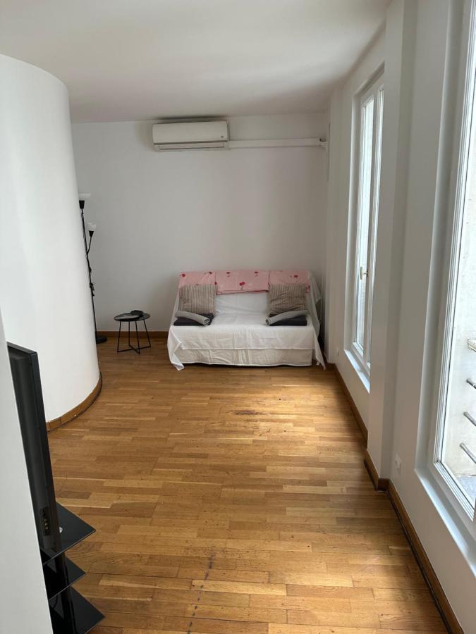 2 Pieces Champs-elysees Apartment Paris