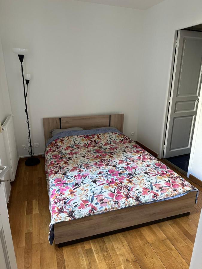 2 Pieces Champs-elysees Apartment