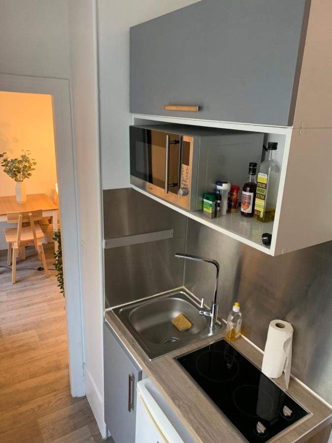 Moderne Au Coeur De Batignolles * Parigi