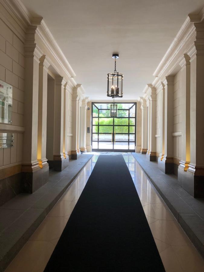 Champs Elysees Marignan Apartment Paris