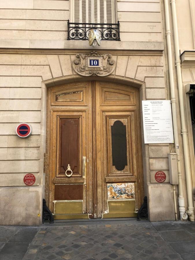 Champs Elysees Marignan * Paris
