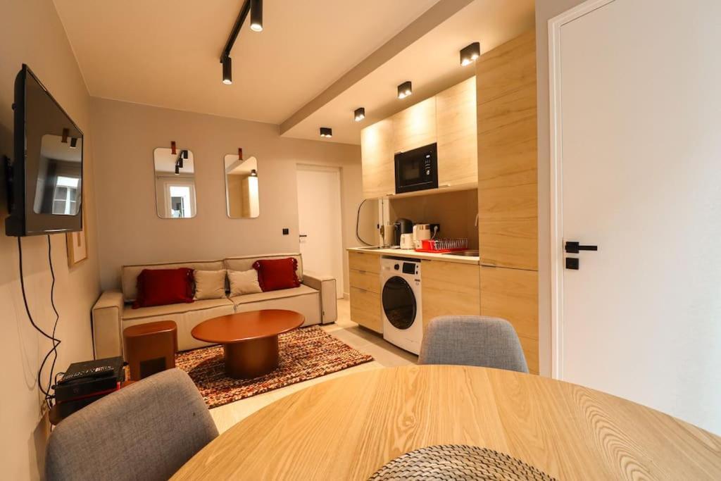 Appartamento 11.newrenovated Flat#invalides#effeil Tower#4 Pers *