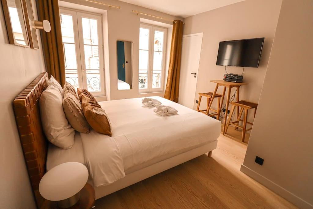12.new Renovated Studio#invalides#effeil Tower# Parigi