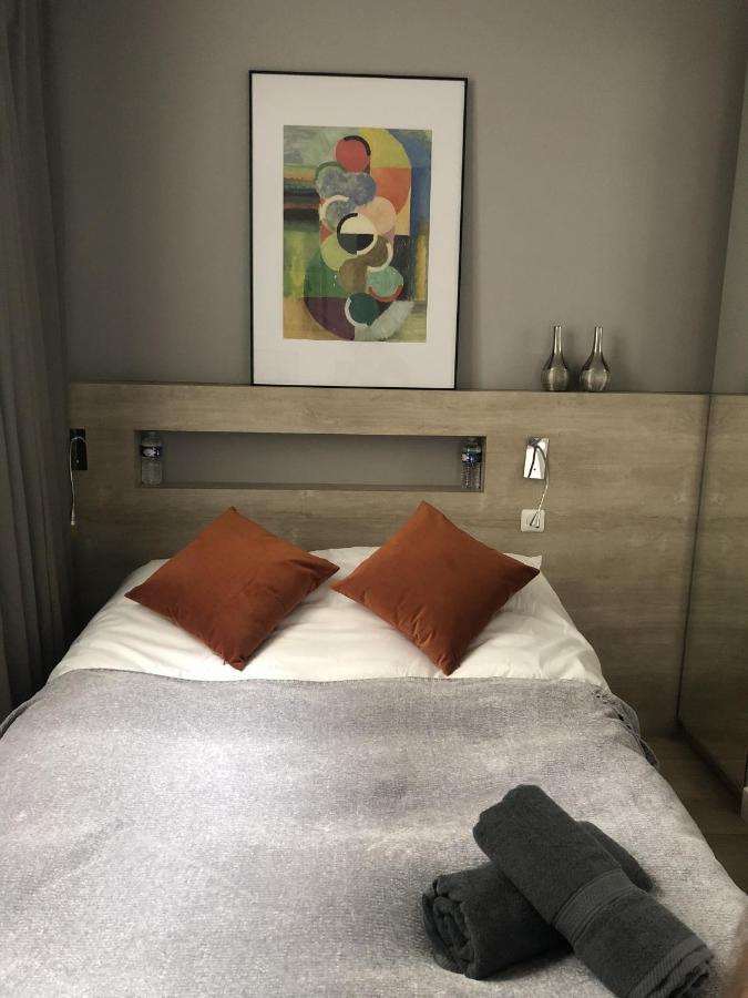 Cocoon Gallery * Parigi