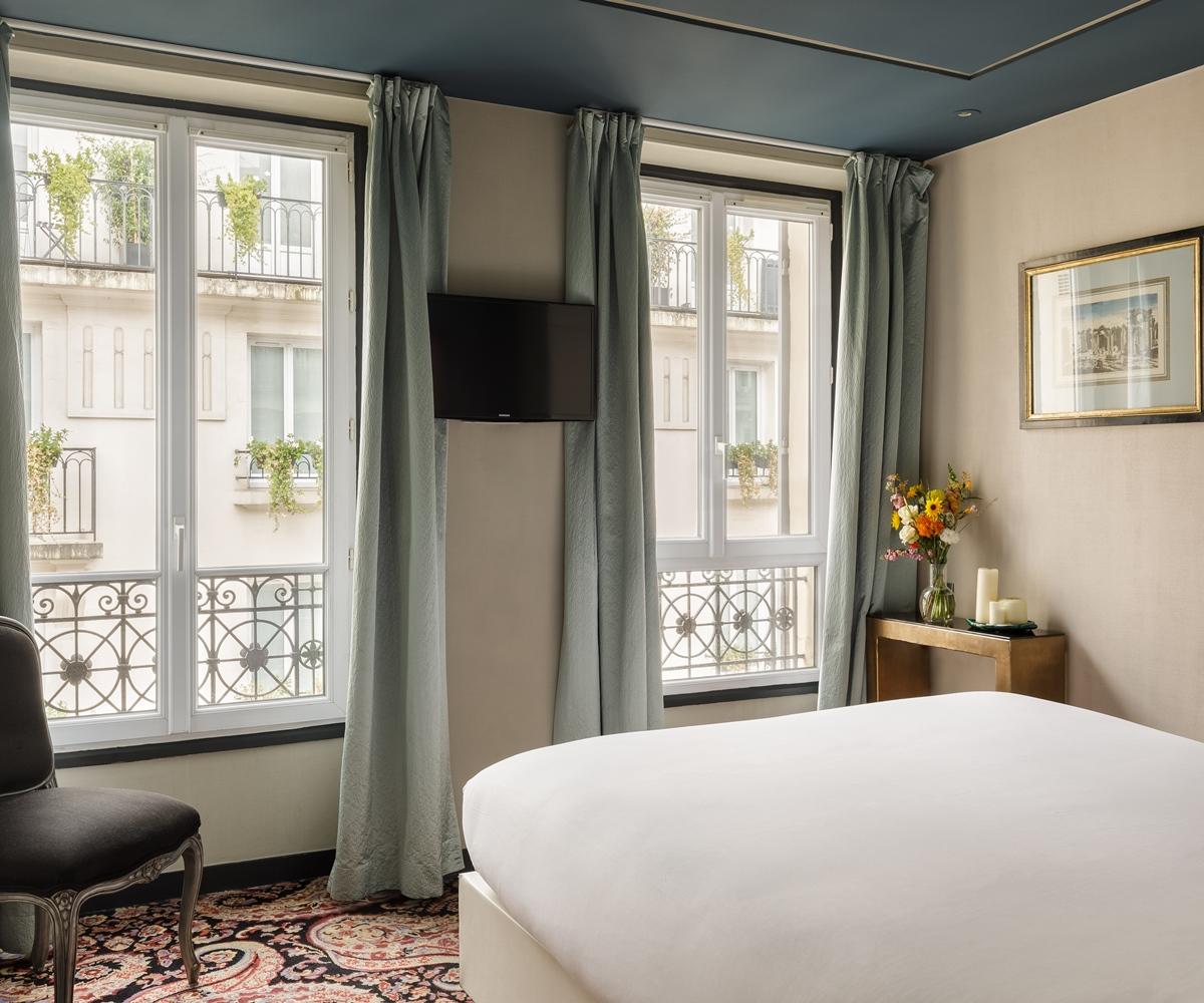 New Republique - Ex Albert's 4*