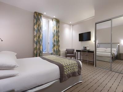 A La Des Artistes Hotel Parigi