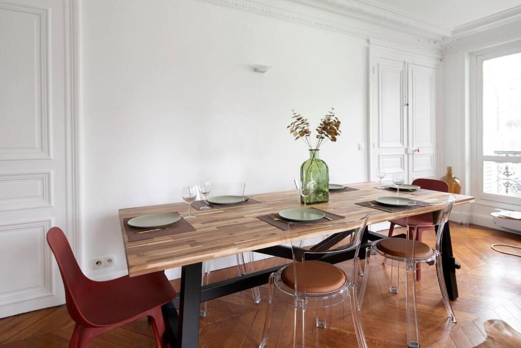 Appartamento Sweet Luxury Arc The Triomphe Near Champs Elysees And Palais Des Congres 8 Ppl