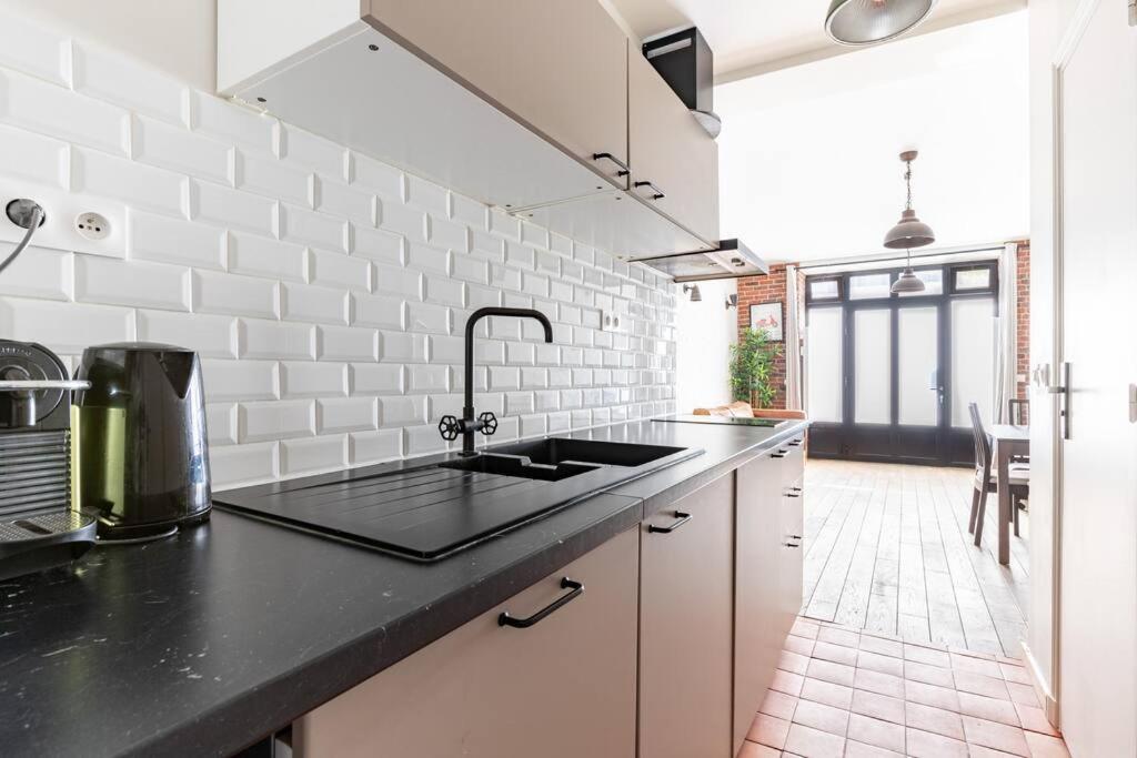 Aqueduc/la Fayette : Magnifique Apartment Paris