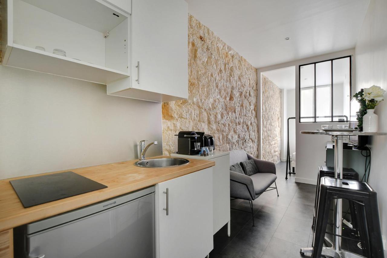 Authentic - 2p - Canal Saint-martin