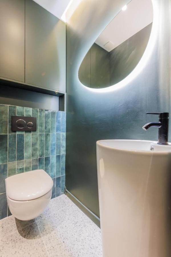 Modern Near Montmartresacre Coeur Apartment