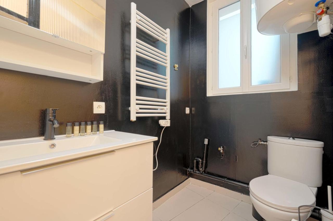 Modern Studio For 3 Apartment *