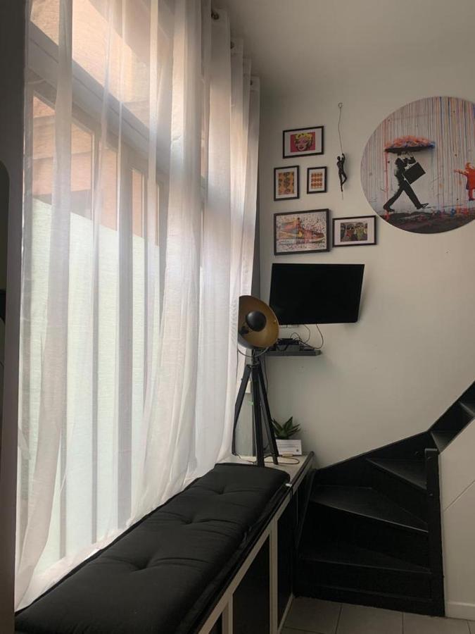Apartment Spacious Bright Split Level Flat In The Fashionable Marais Paris