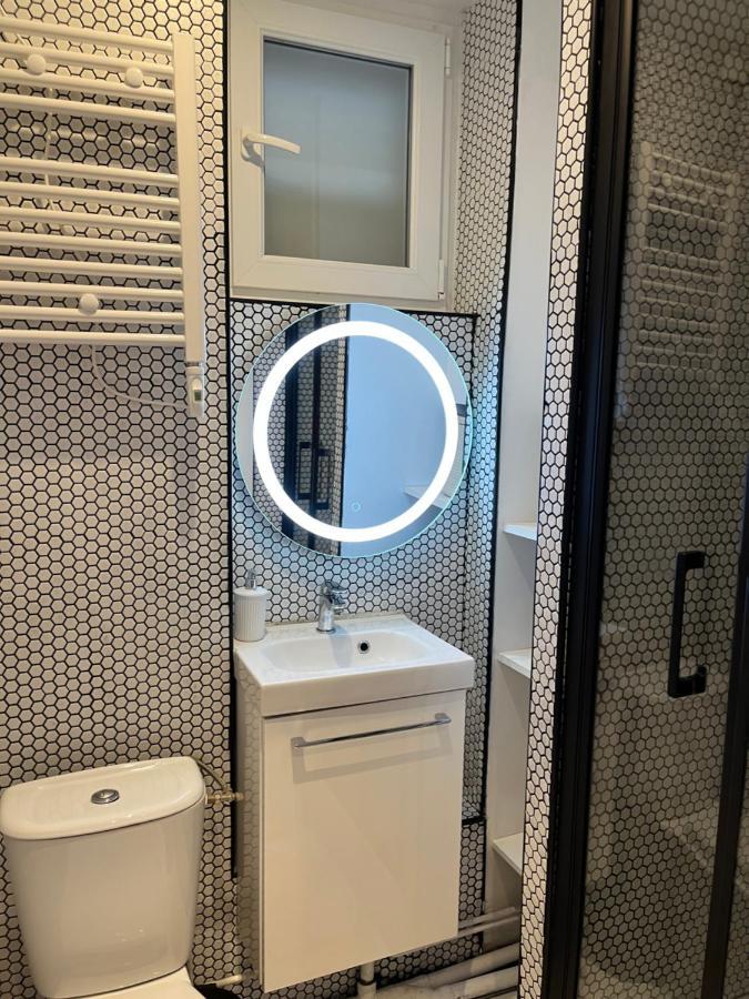 Modern Mini Flat In Center Apartment *
